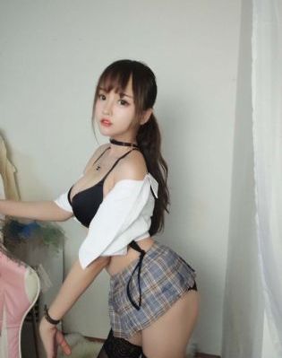 在浴室里三p被弄得很爽小说_BD英语全集免费观看