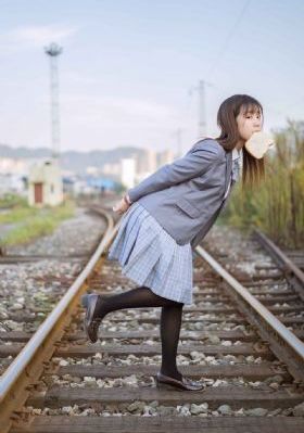 日韩gogo浪潮人妻AV在线_JVID性感写真