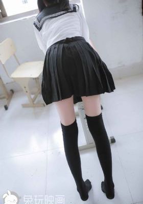 嗯啊轻点视频_720超清免费观看