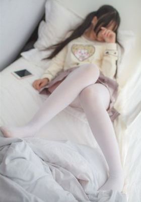 厕沟美女peeingtoilet_1080免费高清观看