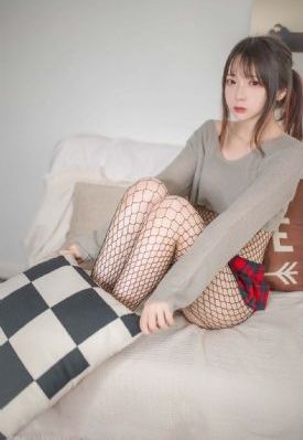 开会时桌子下躲人帮你解决_HD在线观看