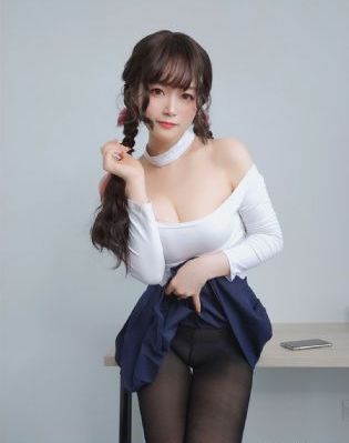 美女逼逼毛茸茸_国产剧高清在线观看
