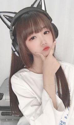 扶着人妻的肥臀耸动_高清动漫免费观看